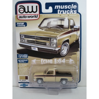 Auto World 1:64 Chevrolet Silverado 10 Fleetside 1985 tan